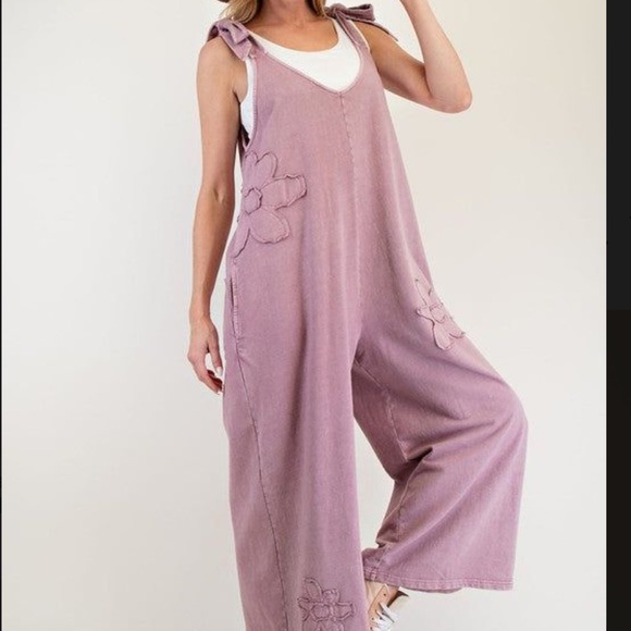 easel Pants - Boutique Easel Mauve Floral Tie-Shoulder Jumpsuit overalls pink purple rose M L